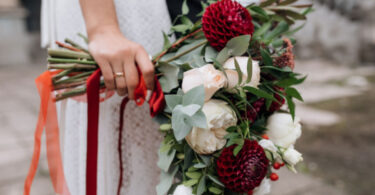 2025 wedding flower trends