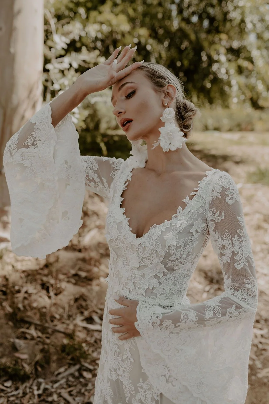 long sleeve lace wedding dresses